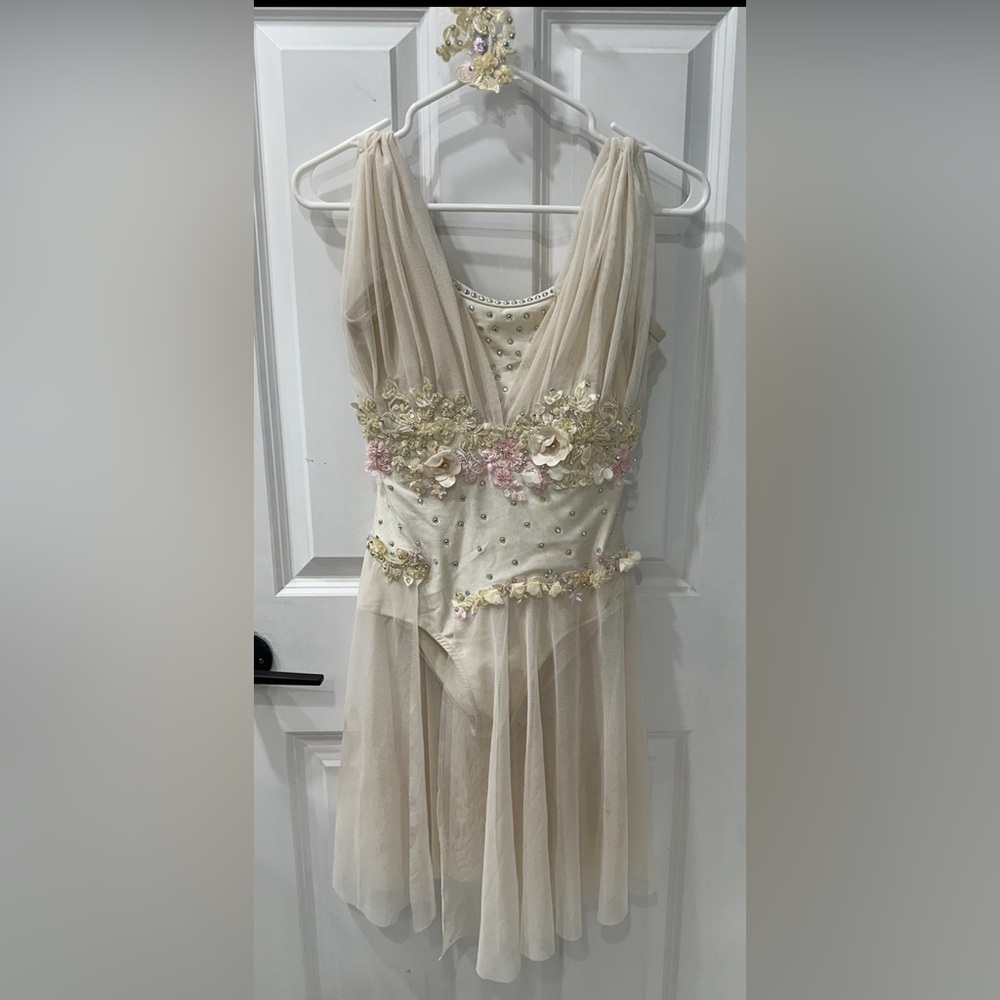 Glamour lyrical costume